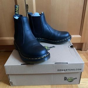 Dr Martens 2976 Nappa Leather Chelsea Black Boots